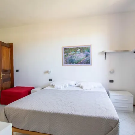 Dobby's House Apartment